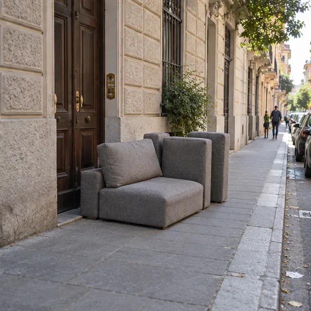Come smaltire un divano a Milano: ritiro Amsa, ricicleria e costi