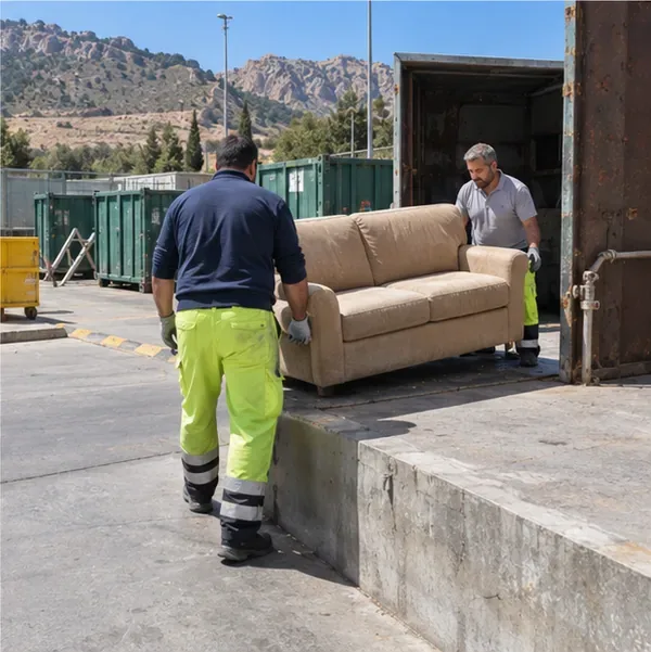 Come smaltire un divano a Palermo: ritiro RAP e centri di raccolta