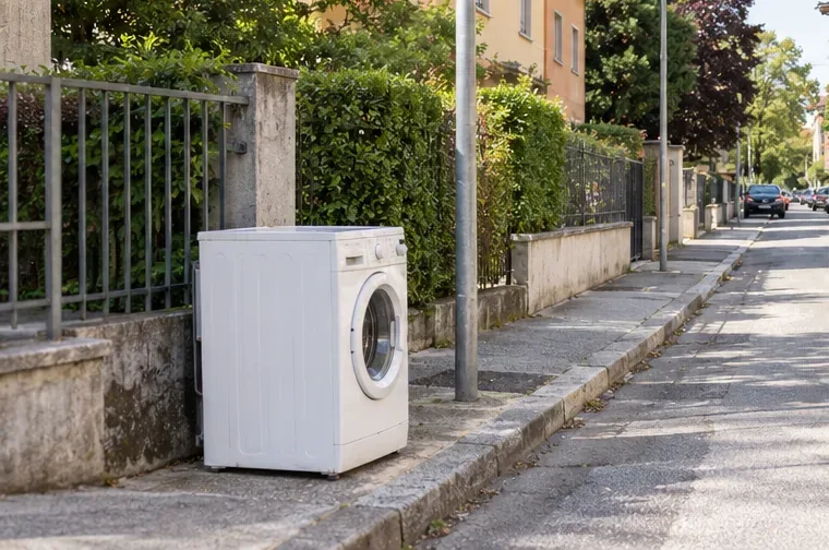 Come smaltire una lavatrice a Reggio Emilia: ritiro, centro di raccolta e RAEE