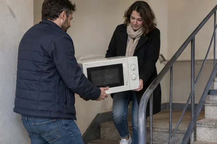 Comment jeter un micro-ondes à Annecy ? Les solutions sûres et pratiques en 2026