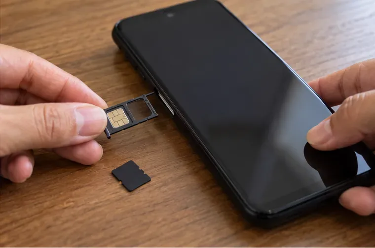 Como descartar celular em Nova Iguaçu: onde levar, como apagar seus dados e o que evitar