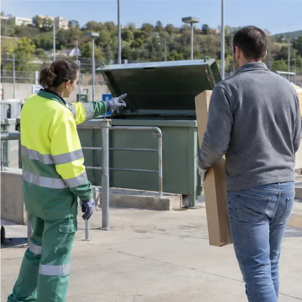 Cómo tirar tubos fluorescentes en Sabadell: dónde llevarlos y cómo transportarlos