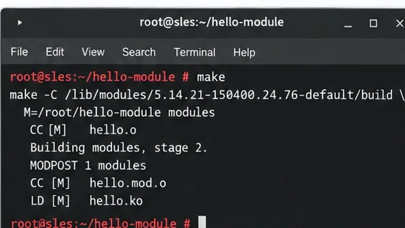 Terminal affichant la commande kbuild make compilant un module noyau externe sur le noyau SLES en cours d'exécution